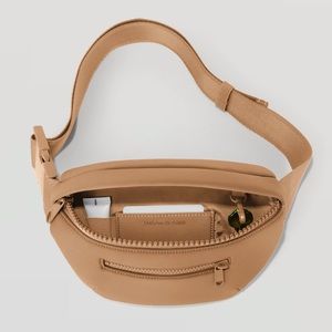 Dange Dover Ace Fanny Pack in Camel